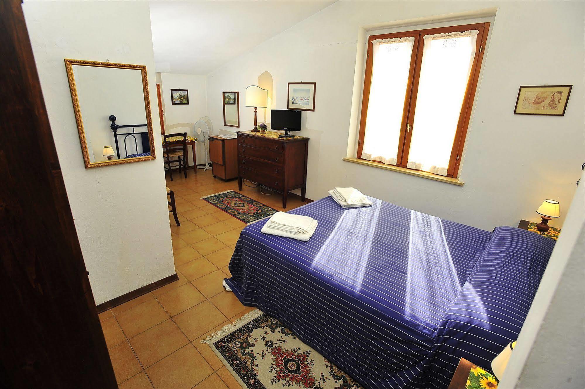 Agriturismo Malafrasca Сиена Экстерьер фото