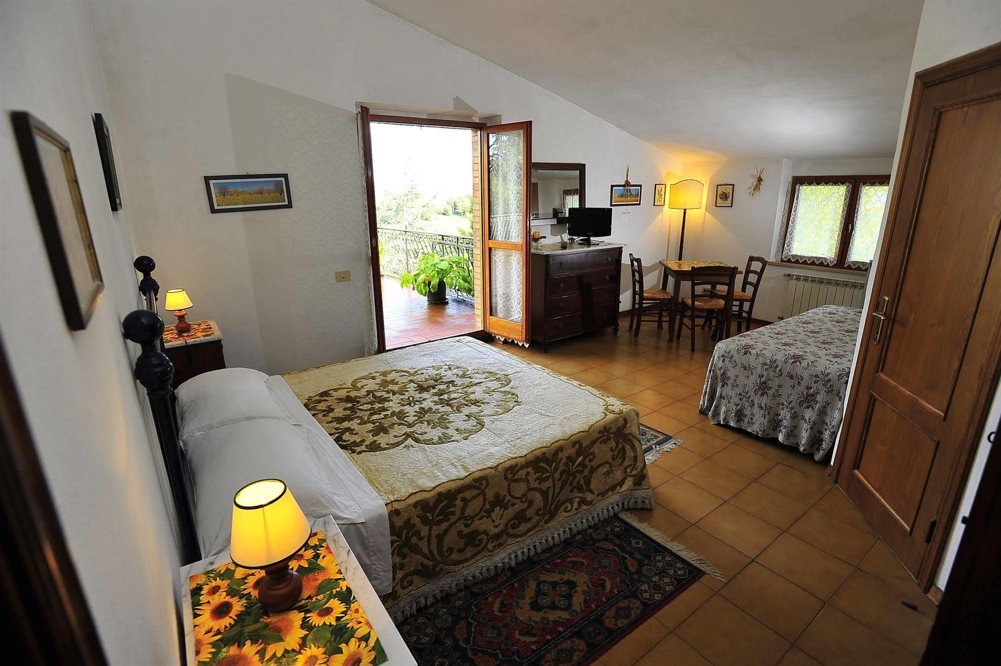 Agriturismo Malafrasca Сиена Экстерьер фото